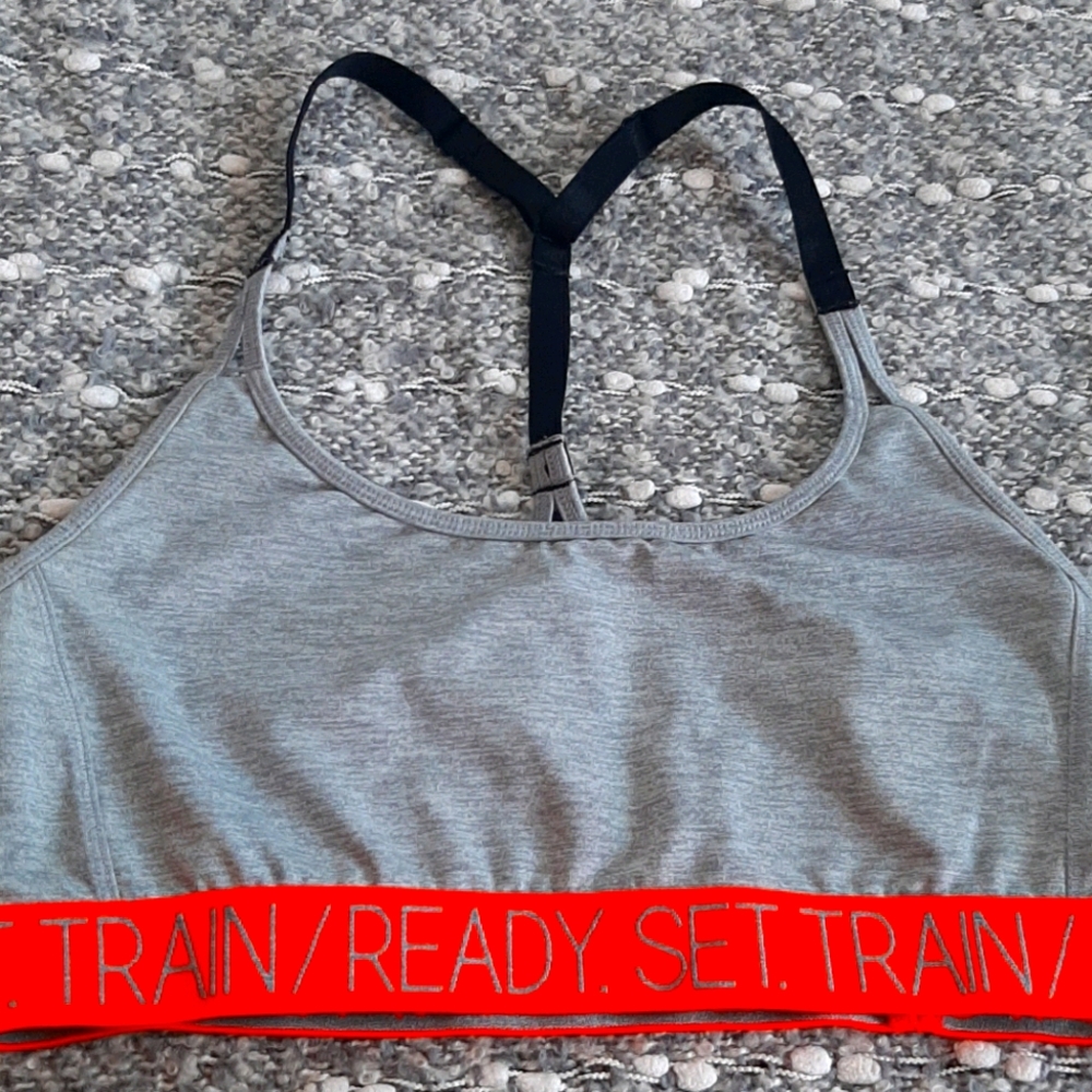Forever 21 workout bra bundle